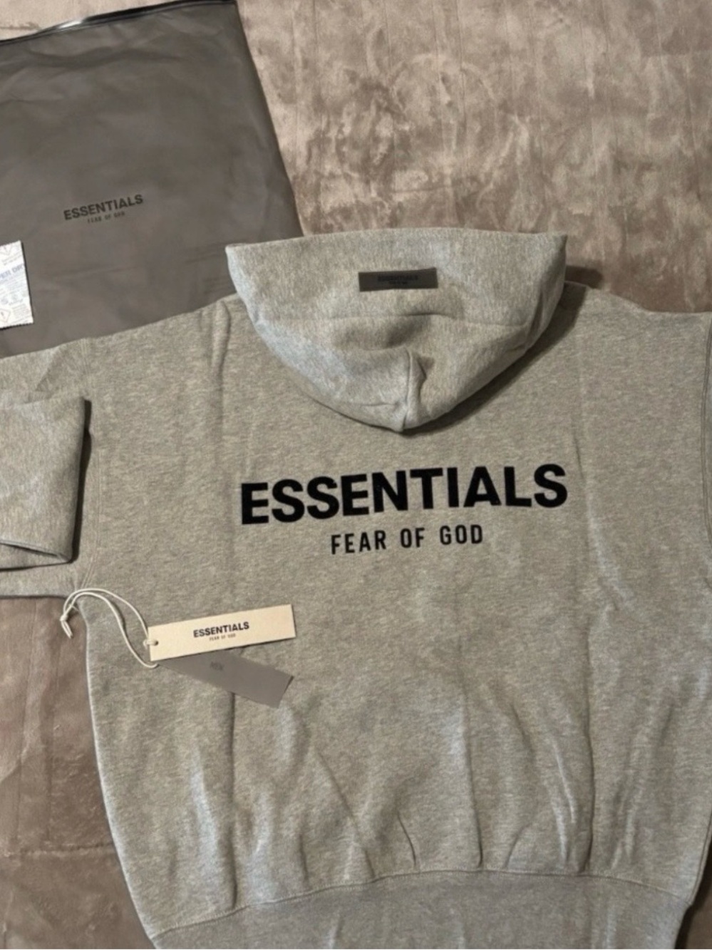 Essentials Fear of God
Men’s Hooded Pullover Sweatshirt